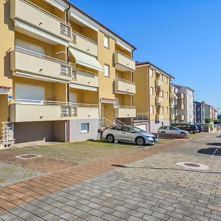 Flora House With Apartment Zambratija  Dış mekan fotoğraf
